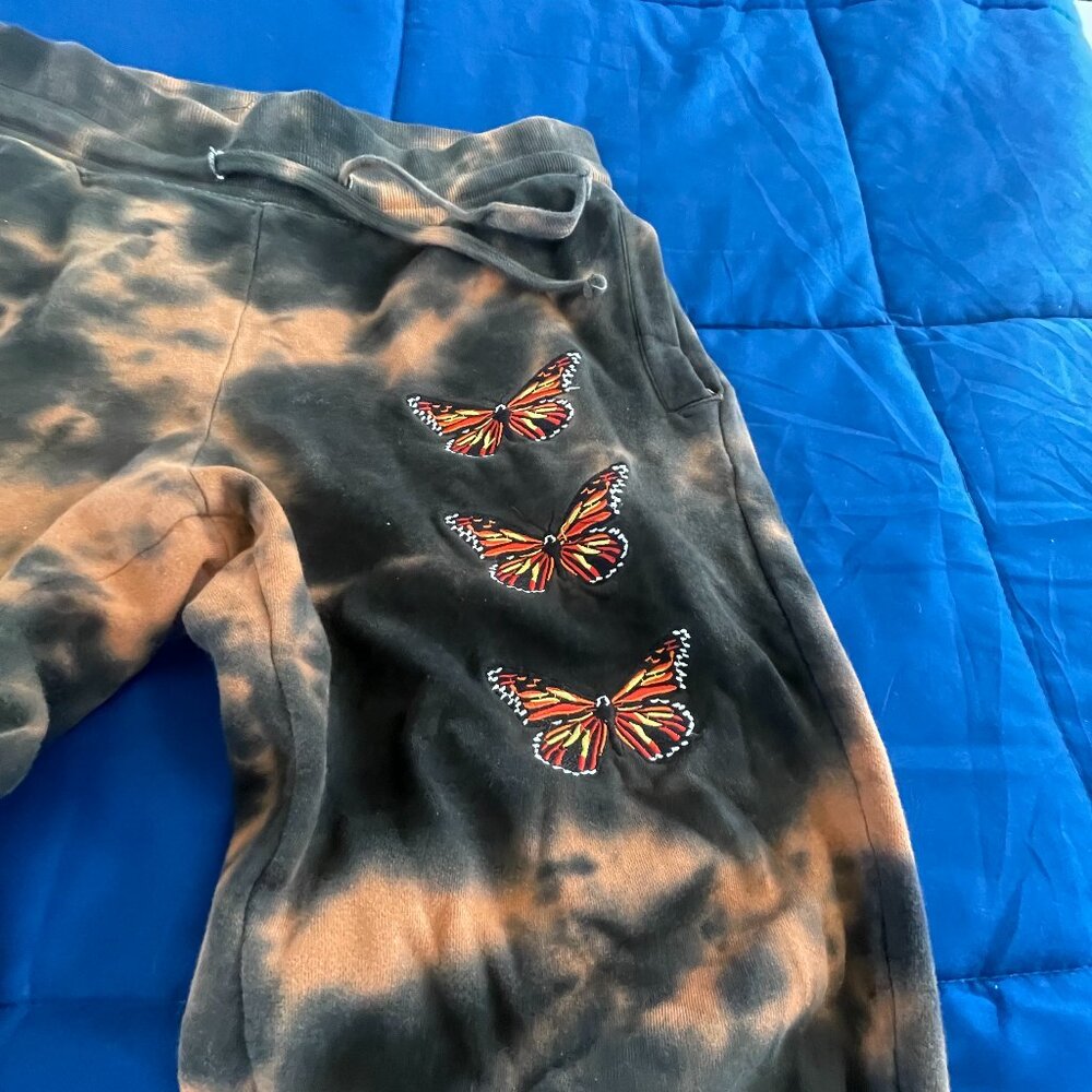 Custom Tie-Dye Butterfly Sweatsuit Set - "New York" Hoodie & Joggers - Picture 5 of 9